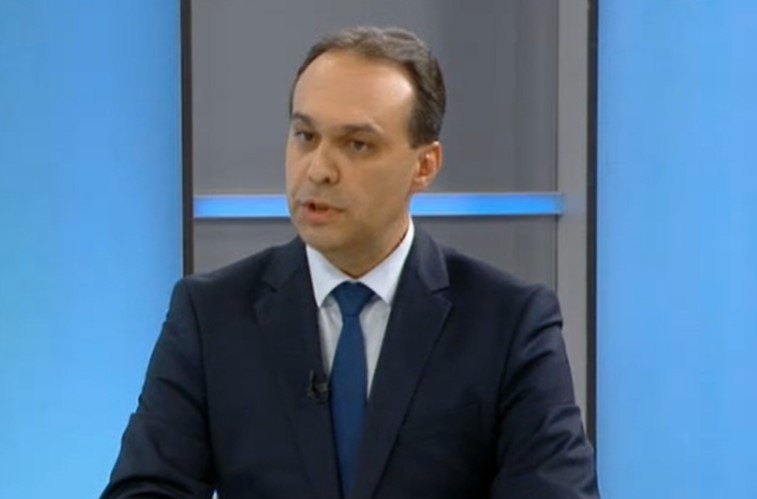 Тежкото решение е да променим начина по който работим по